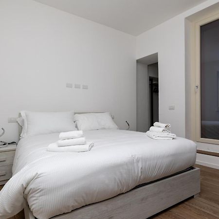 Piazza Del Lago Suites Menaggio Exterior photo