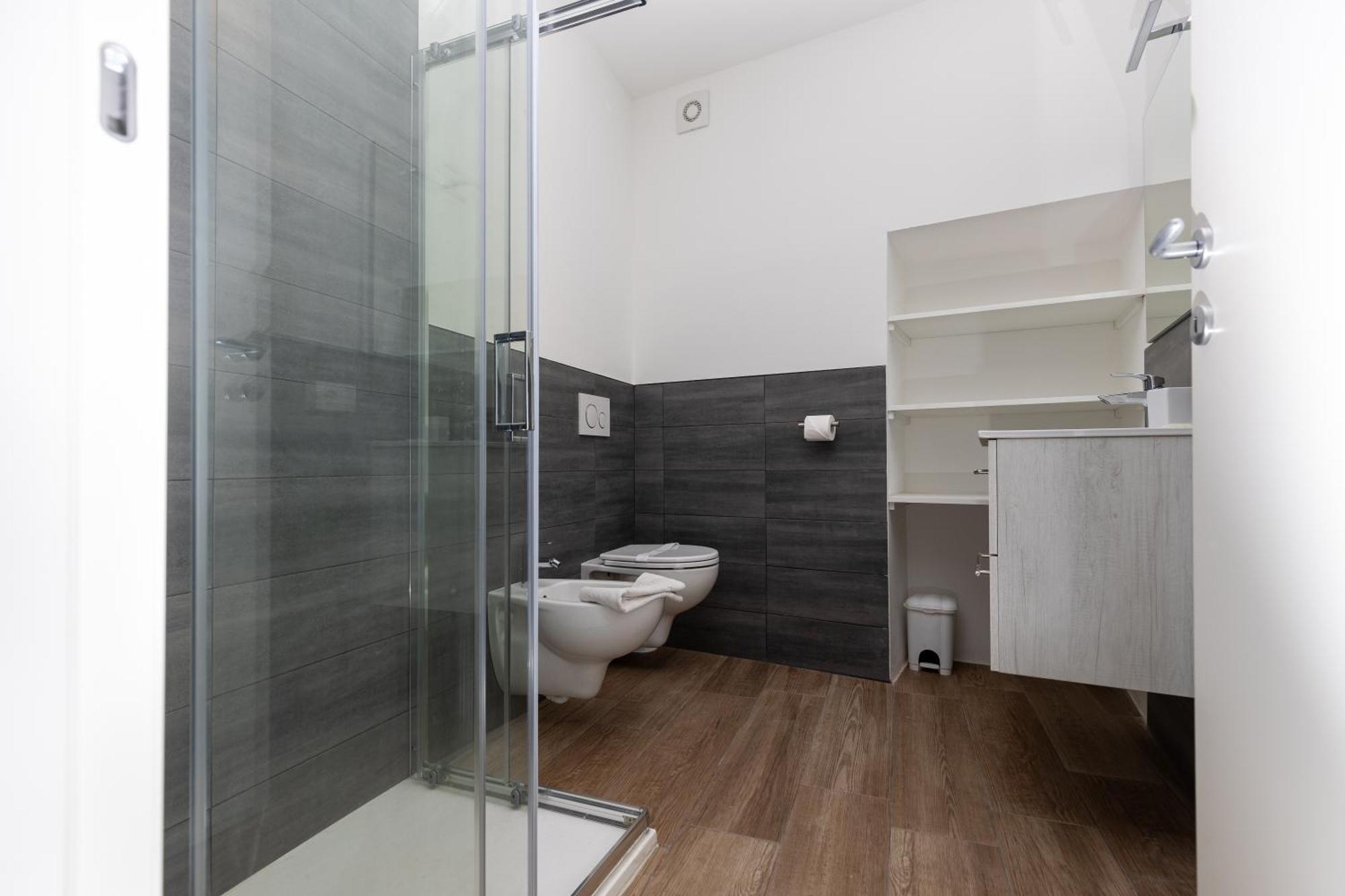 Piazza Del Lago Suites Menaggio Exterior photo
